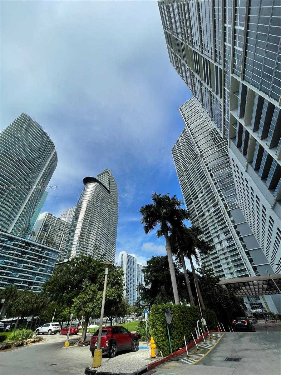 Small Image of 485 BRICKELL AVE #3707, Miami Number 37