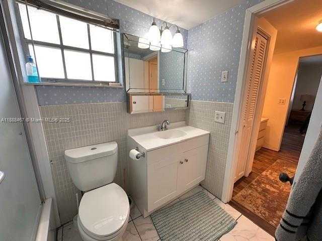 Small Image of 1200 HILLCREST CT #315, Hollywood Number 13