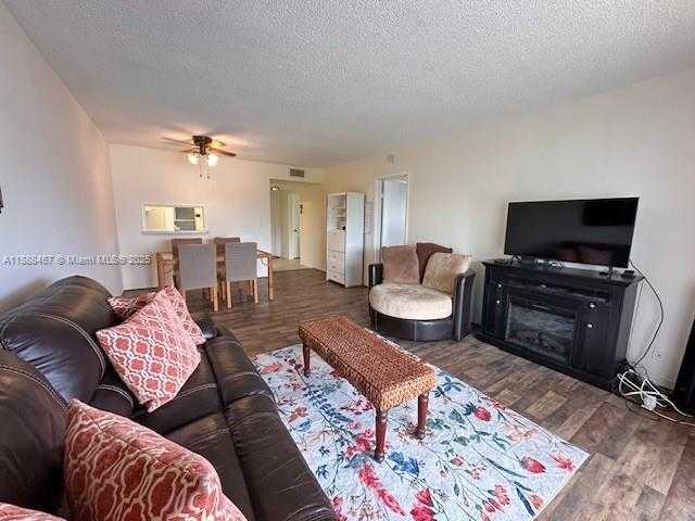 Small Image of 1200 HILLCREST CT #315, Hollywood Number 21
