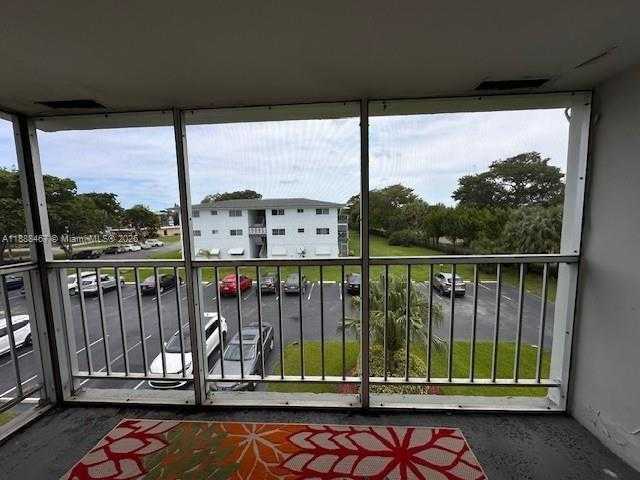 Small Image of 1200 HILLCREST CT #315, Hollywood Number 23