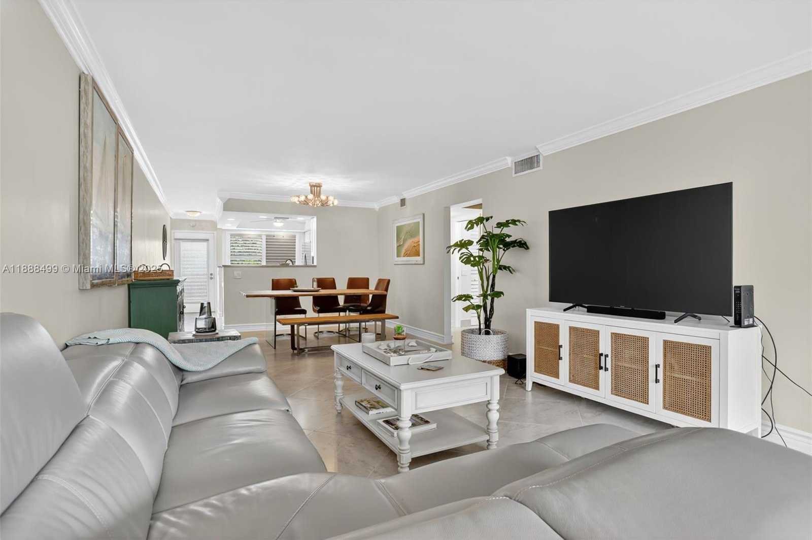 Small Image of 2301 LUCAYA LN #D3, Coconut Creek Number 13