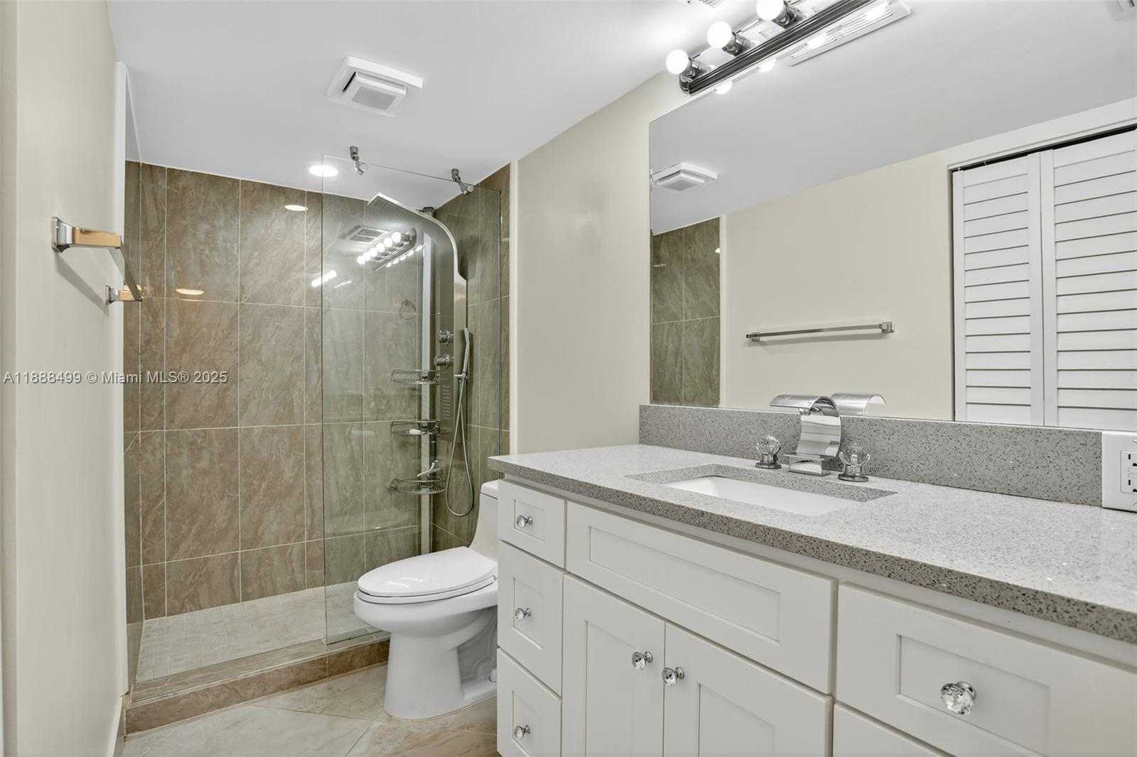 Small Image of 2301 LUCAYA LN #D3, Coconut Creek Number 20