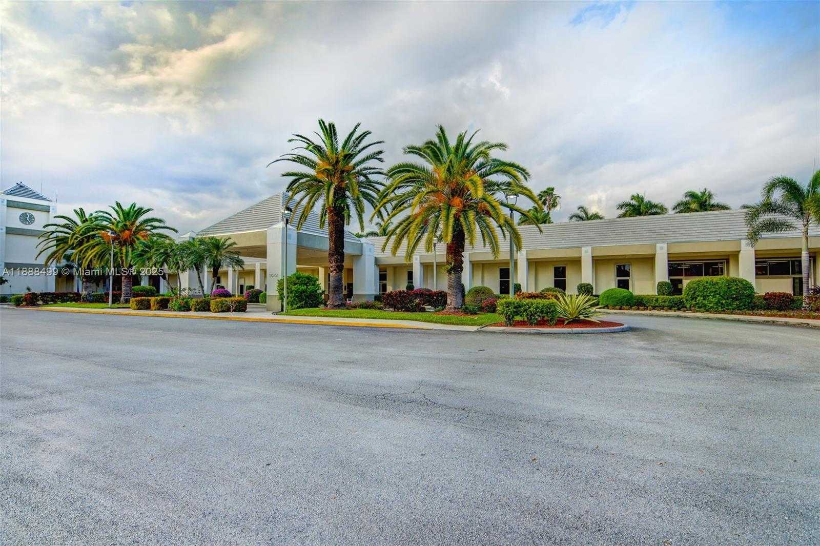 Small Image of 2301 LUCAYA LN #D3, Coconut Creek Number 27