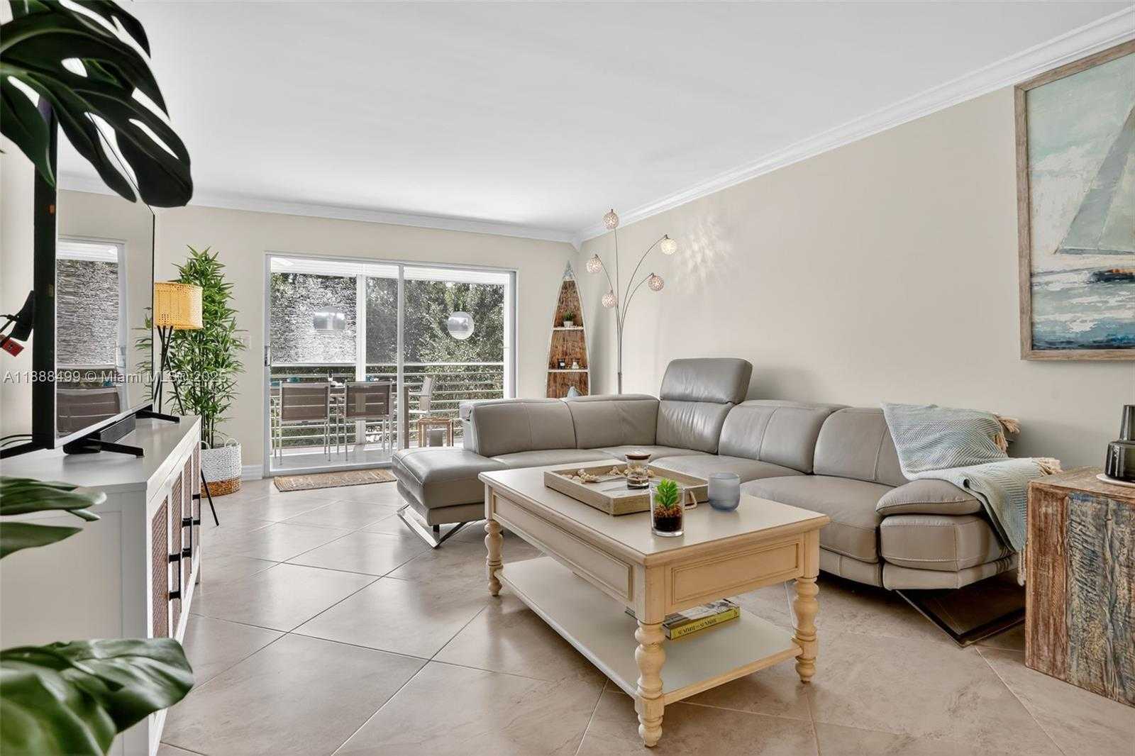 Small Image of 2301 LUCAYA LN #D3, Coconut Creek Number 9