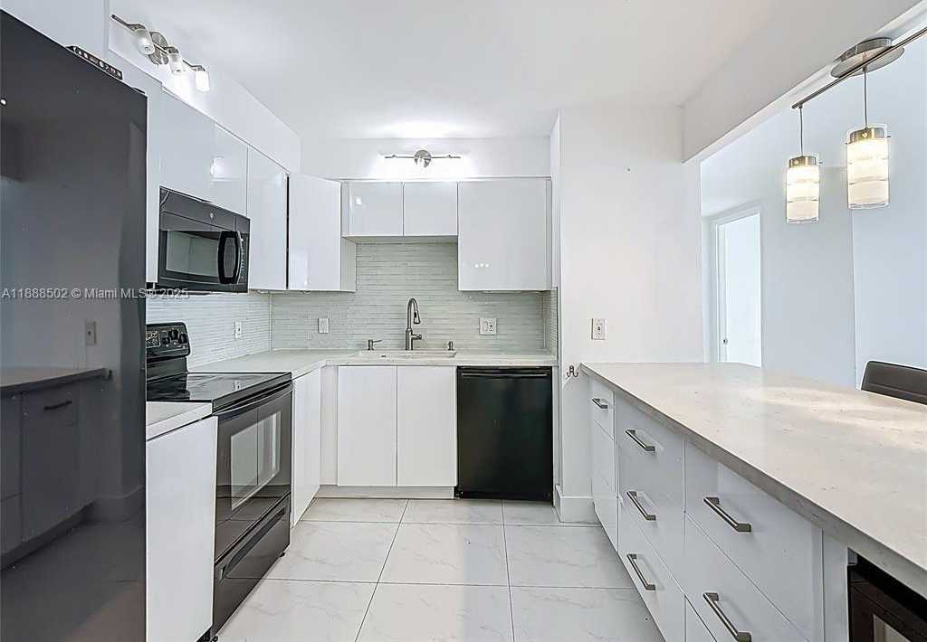 Small Image of 2801 NORTH EAST 183RD ST #1504W, Aventura Number 21