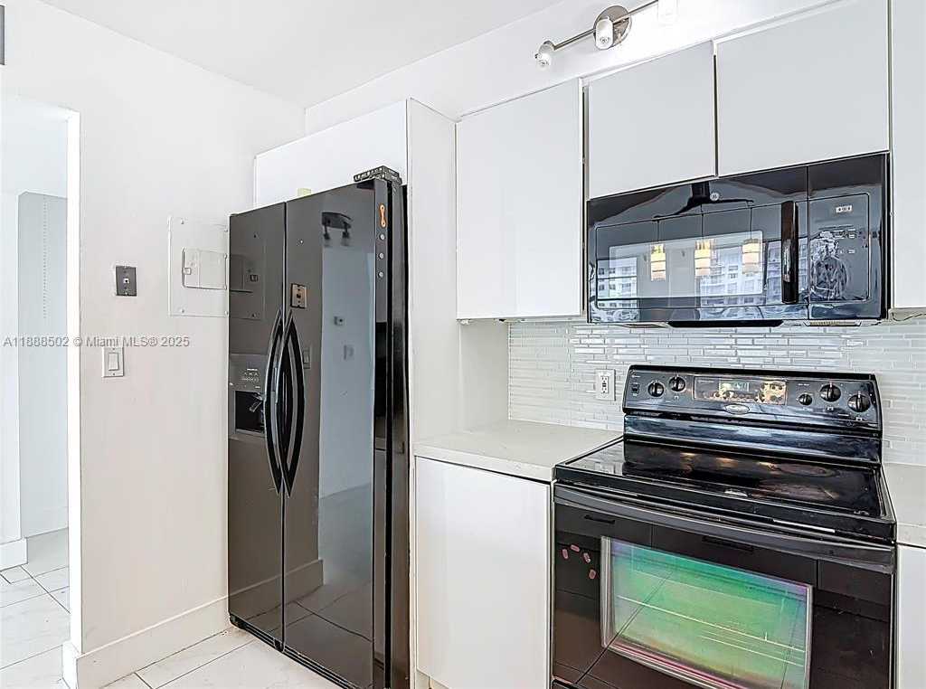 Small Image of 2801 NORTH EAST 183RD ST #1504W, Aventura Number 23