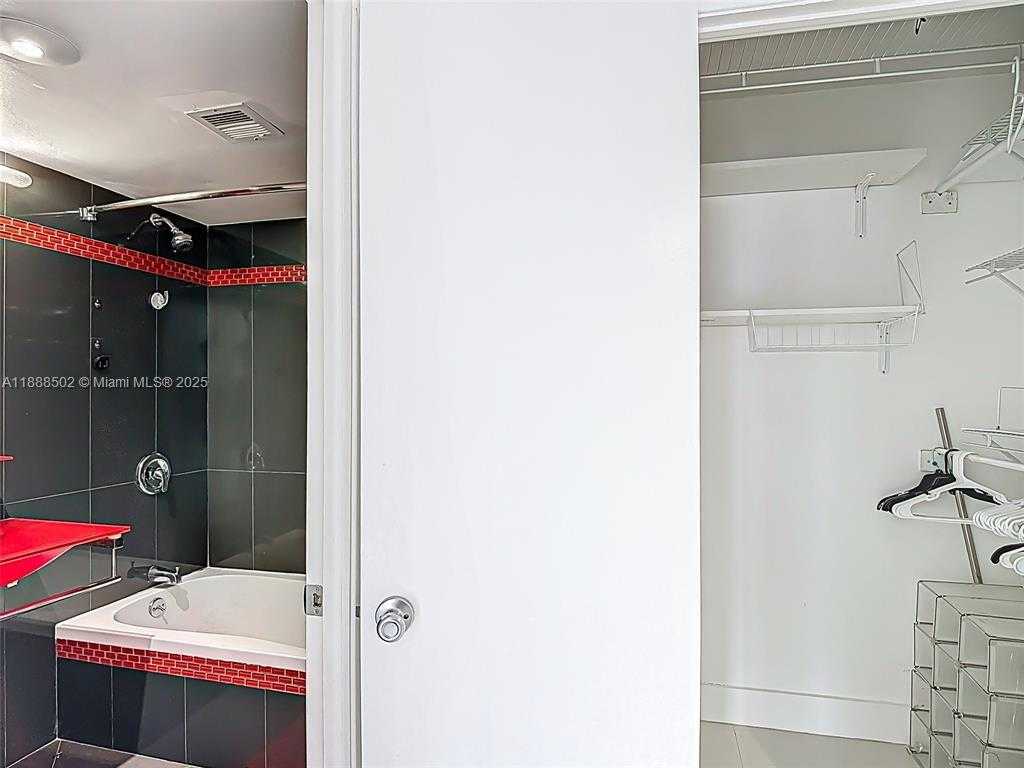 Small Image of 2801 NORTH EAST 183RD ST #1504W, Aventura Number 33