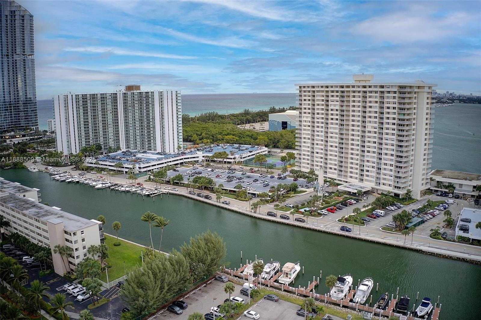 Small Image of 300 BAYVIEW DR #2108, Sunny Isles Beach Number 38