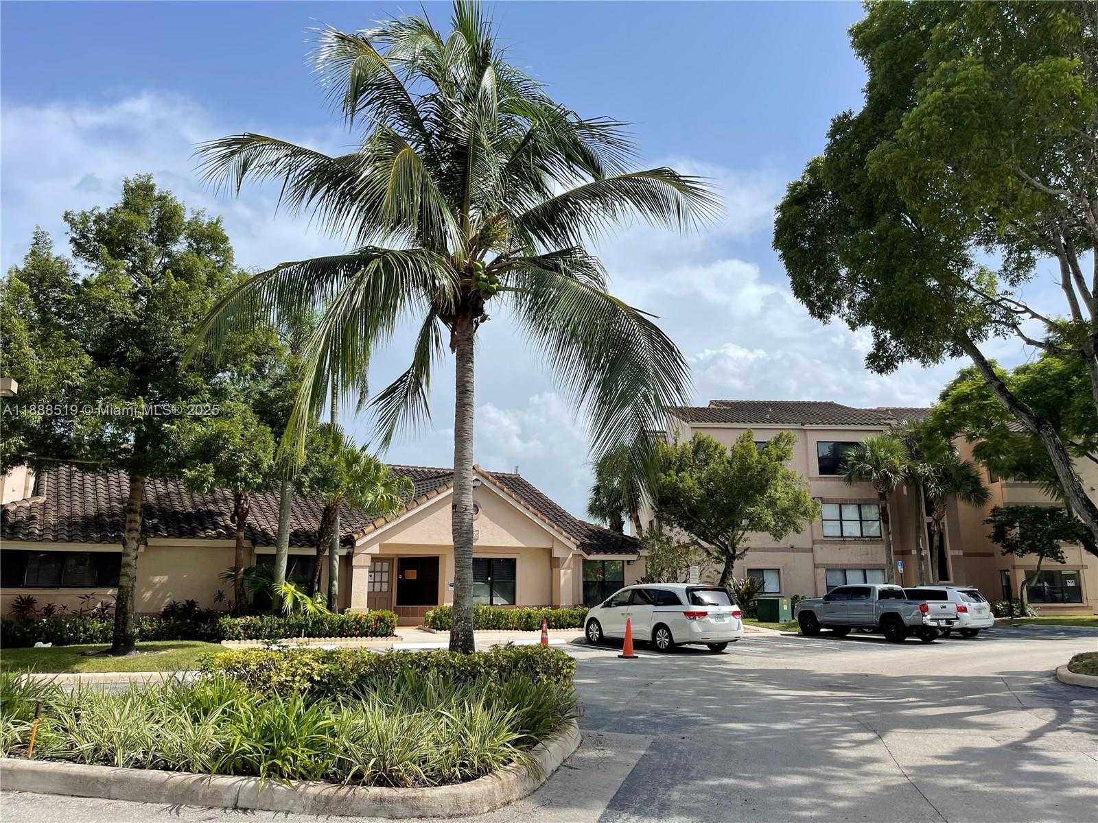 Small Image of 2826 SOUTH UNIVERSITY DR #3101, Davie Number 34