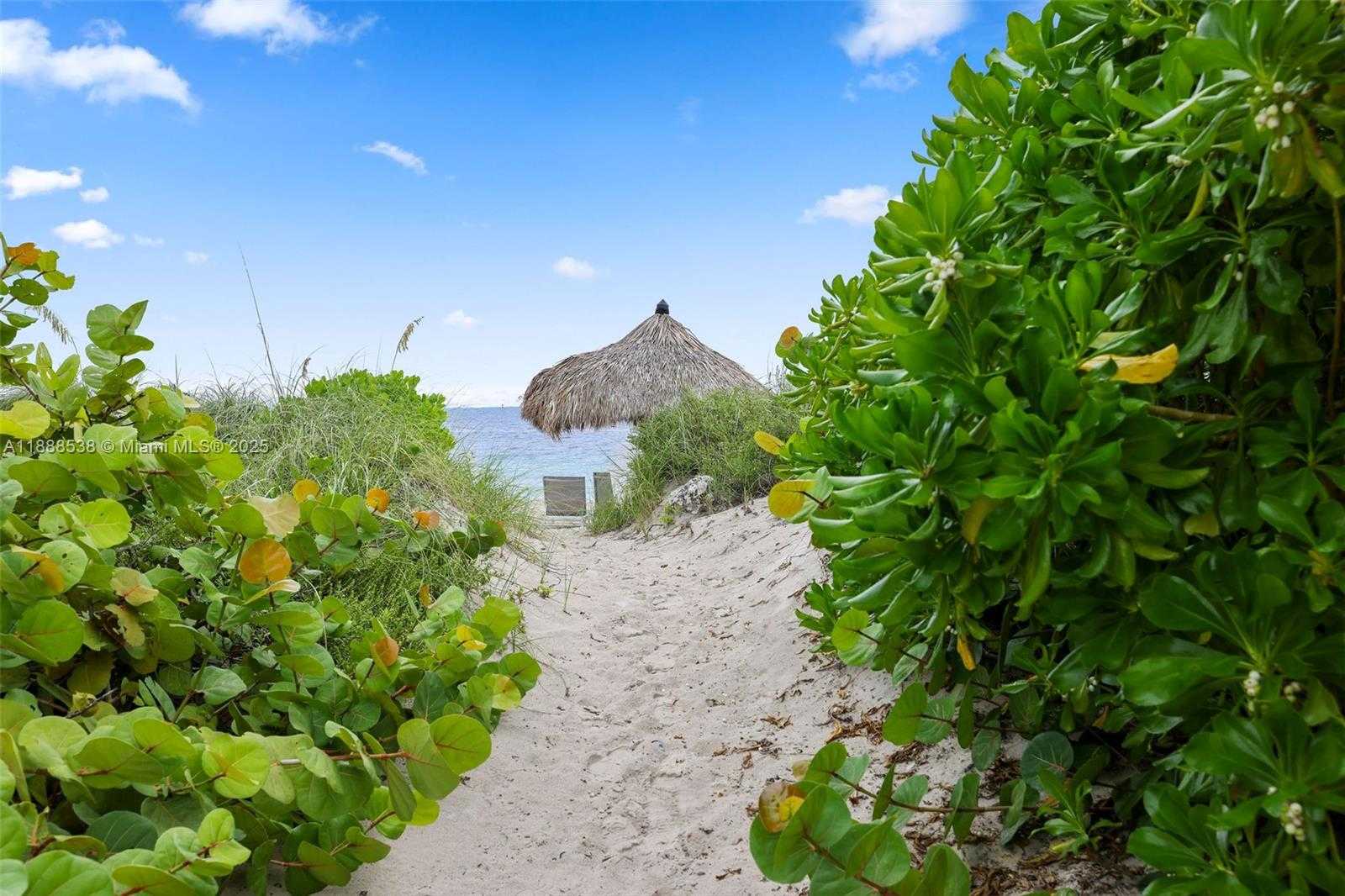 Small Image of 19216 FISHER ISLAND DR #19216, Miami Beach Number 23