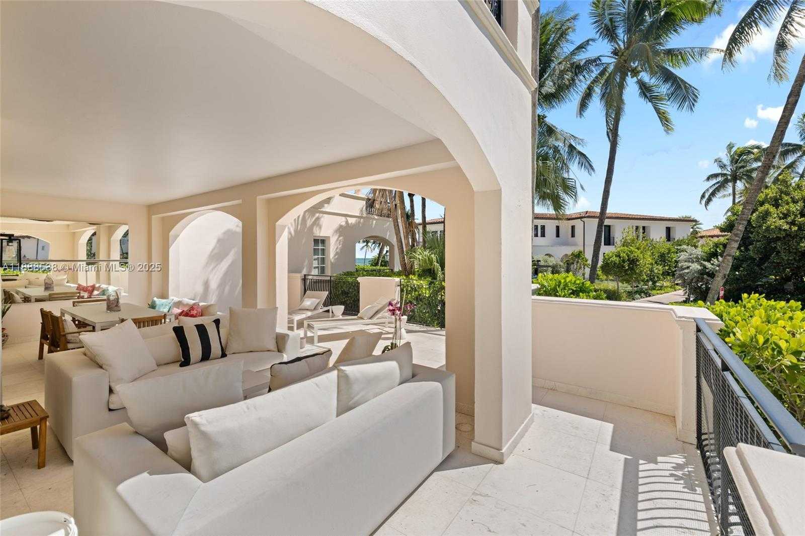 Small Image of 19216 FISHER ISLAND DR #19216, Miami Beach Number 36
