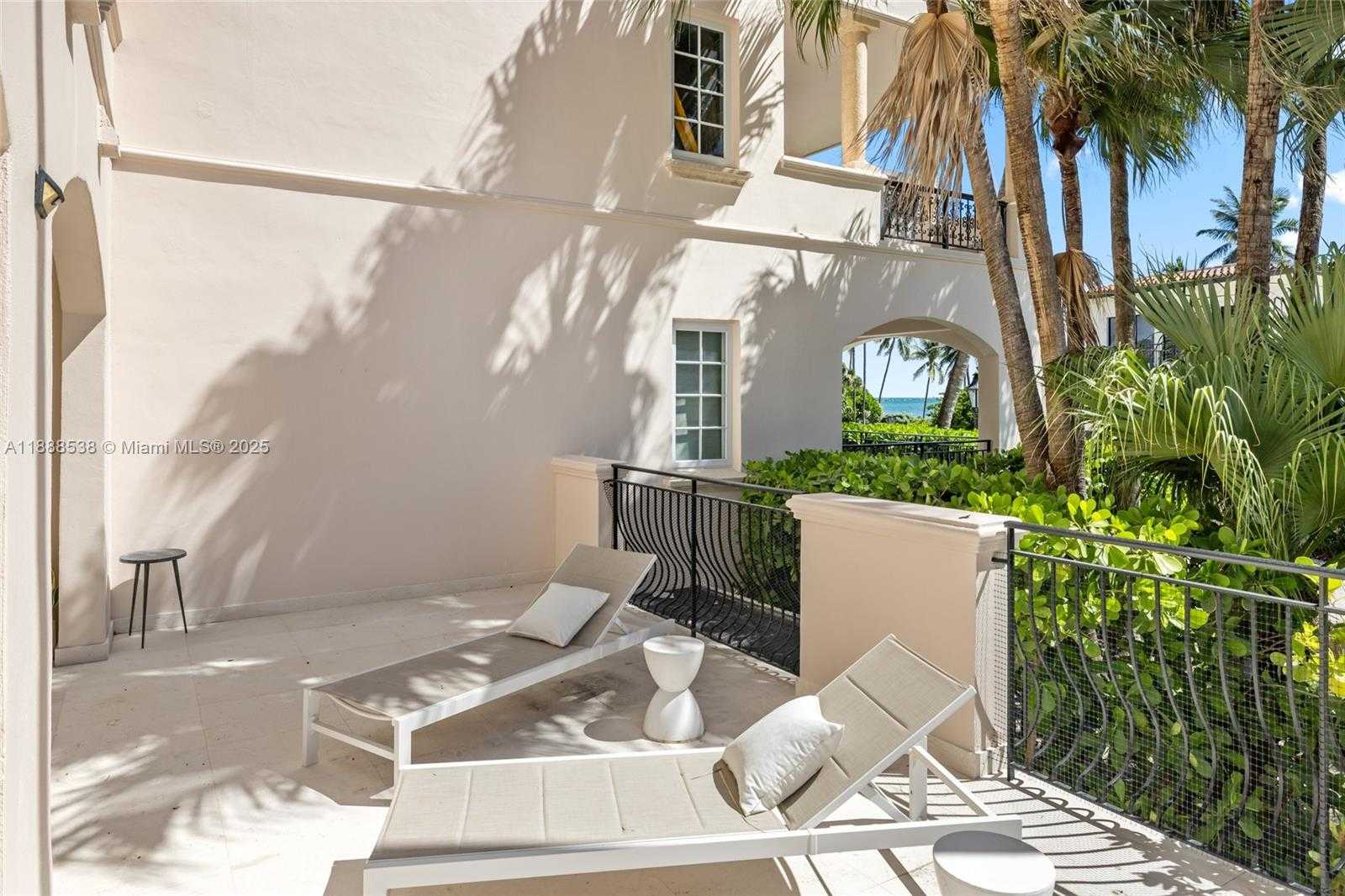 Small Image of 19216 FISHER ISLAND DR #19216, Miami Beach Number 37