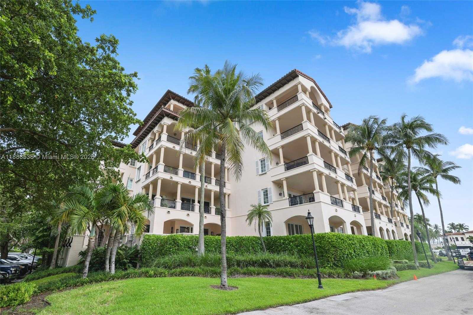 Small Image of 19216 FISHER ISLAND DR #19216, Miami Beach Number 45
