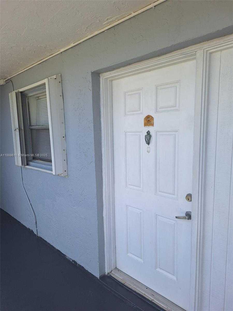 Small Image of 9375 FONTAINEBLEAU BLVD #L219, Miami Number 2