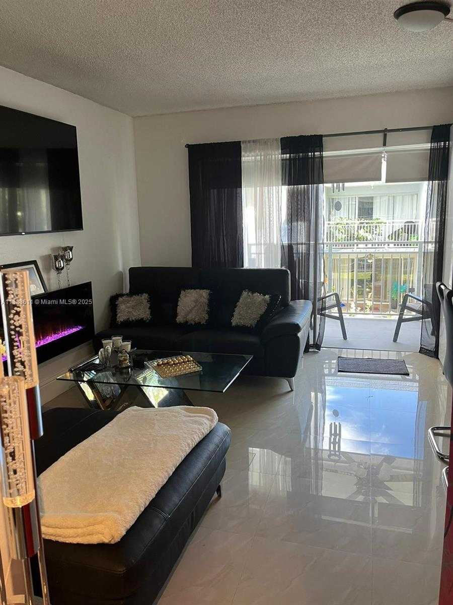 Small Image of 9375 FONTAINEBLEAU BLVD #L219, Miami Number 6
