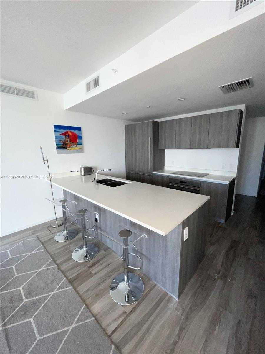 Small Image of 801 SOUTH MIAMI AVE #3304, Miami Number 4