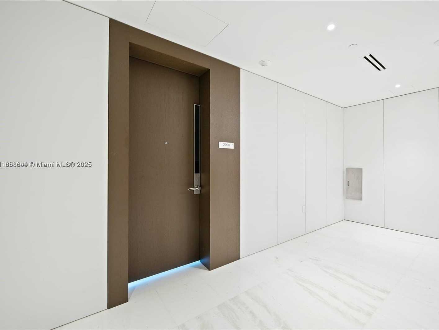 Small Image of 300 BISCAYNE BLVD WAY #2908, Miami Number 11