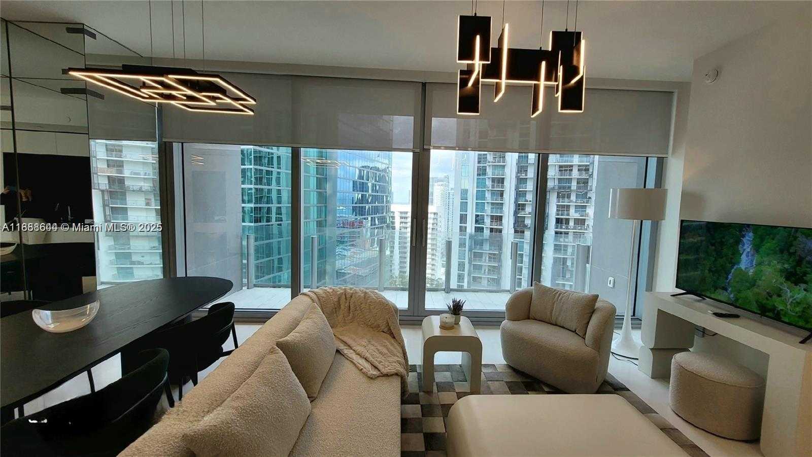 Small Image of 300 BISCAYNE BLVD WAY #2908, Miami Number 5
