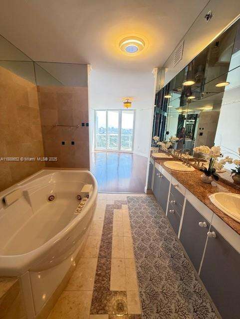 Small Image of Sunny Isles Beach Number 18