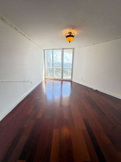 Small Image of Sunny Isles Beach Number 24
