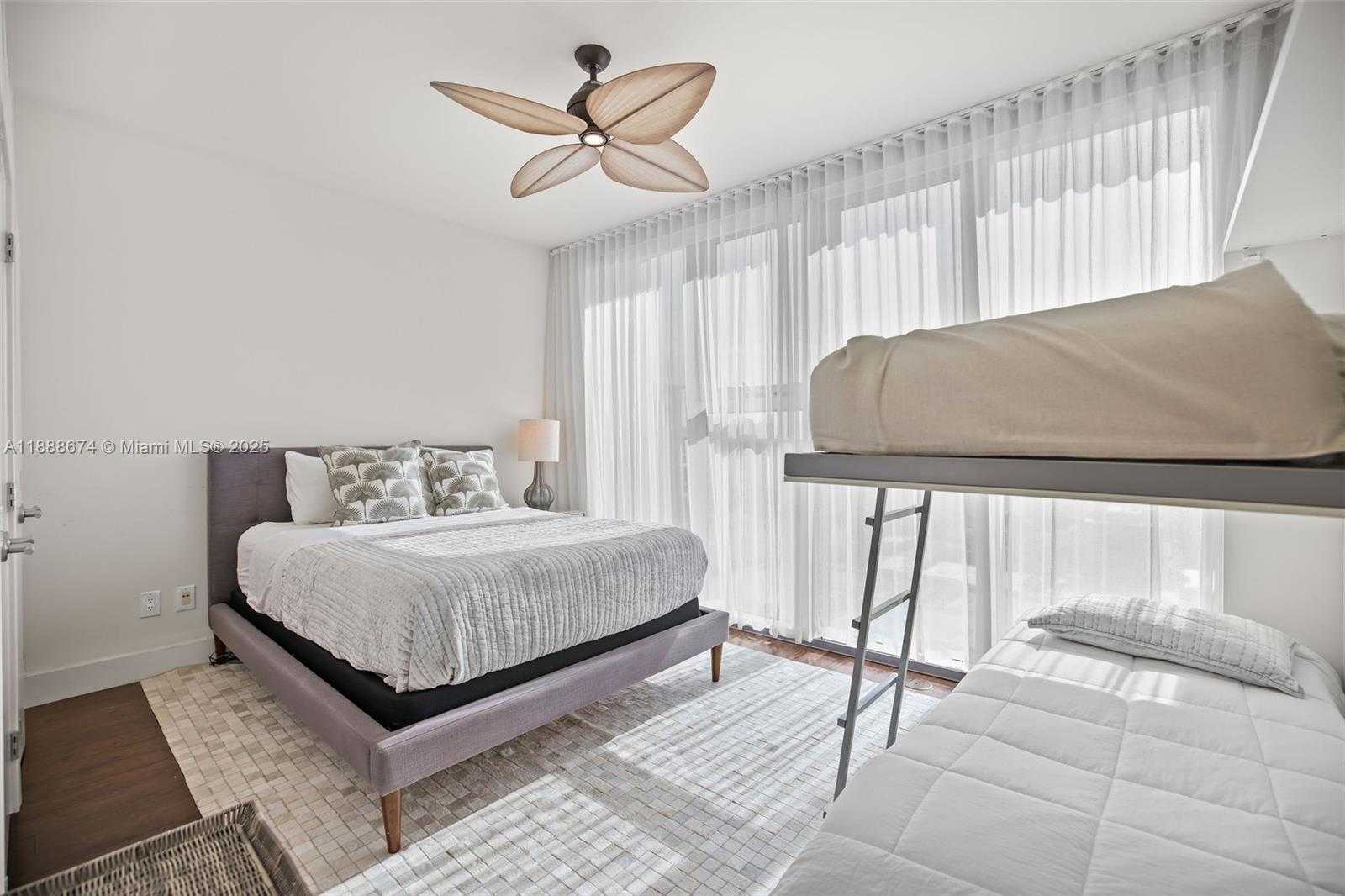 Small Image of 6899 COLLINS AVE #1610, Miami Beach Number 17