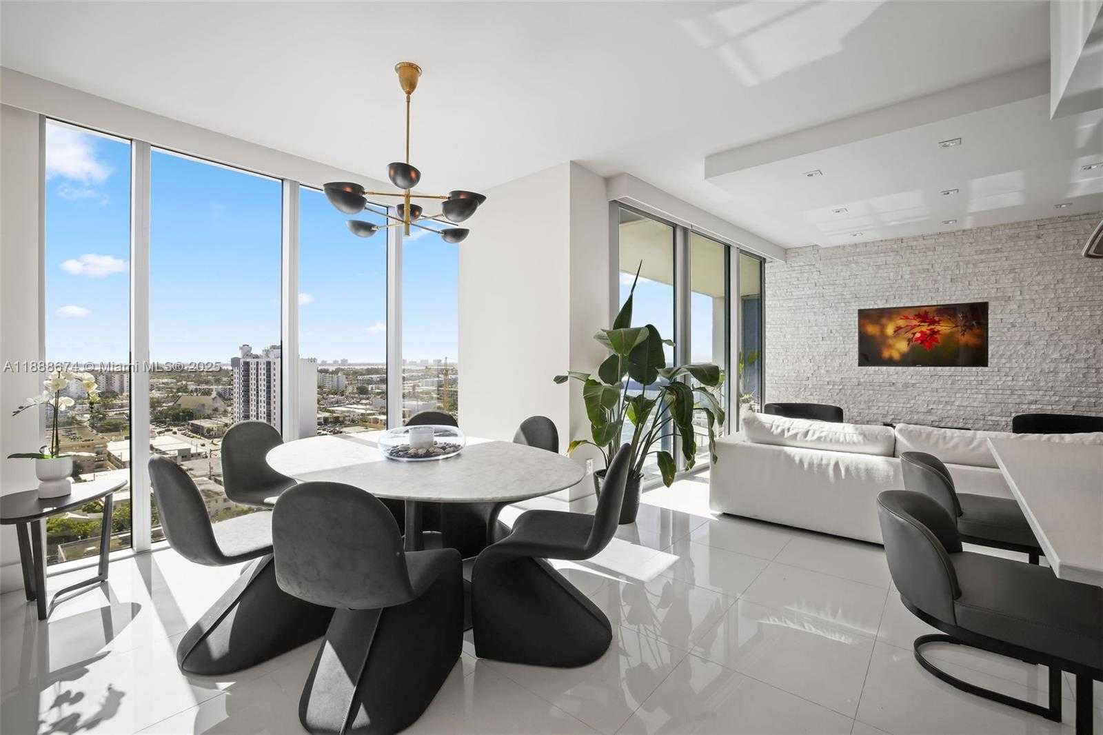 Small Image of 6899 COLLINS AVE #1610, Miami Beach Number 4