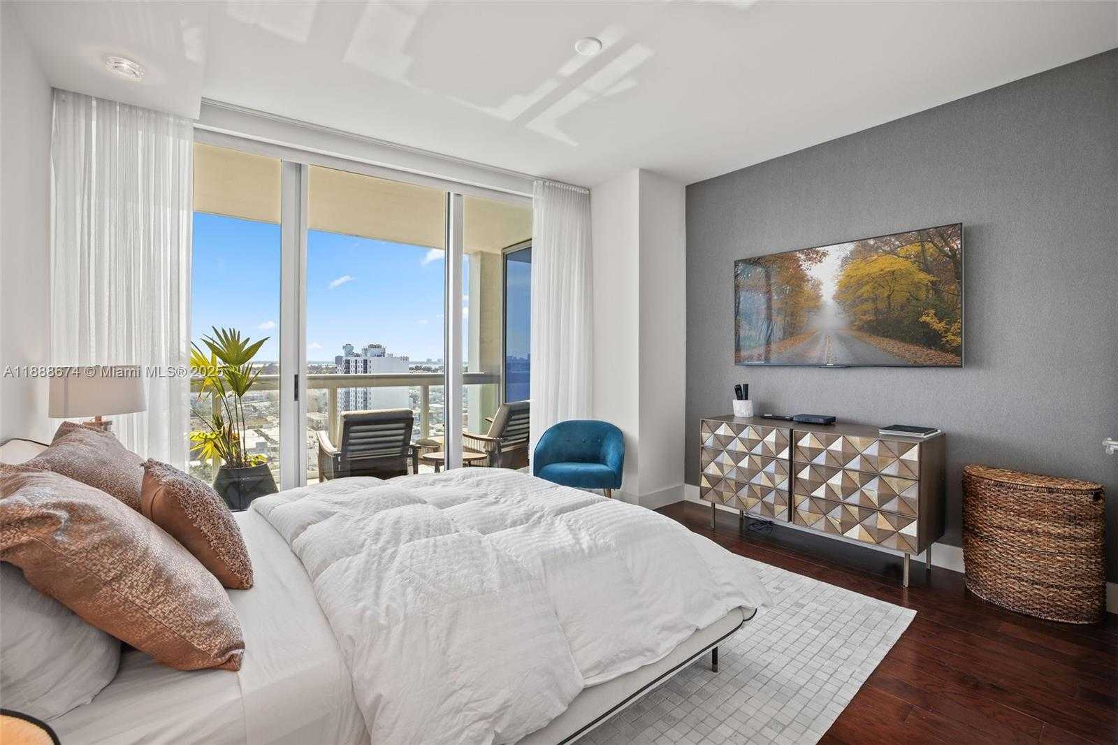Small Image of 6899 COLLINS AVE #1610, Miami Beach Number 8