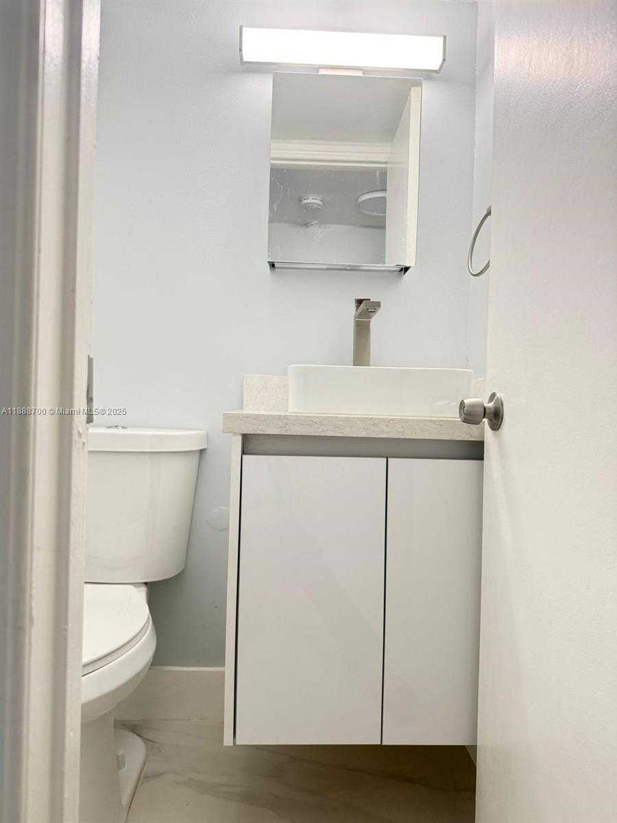 Small Image of 2680 76TH ST #104, Hialeah Number 32