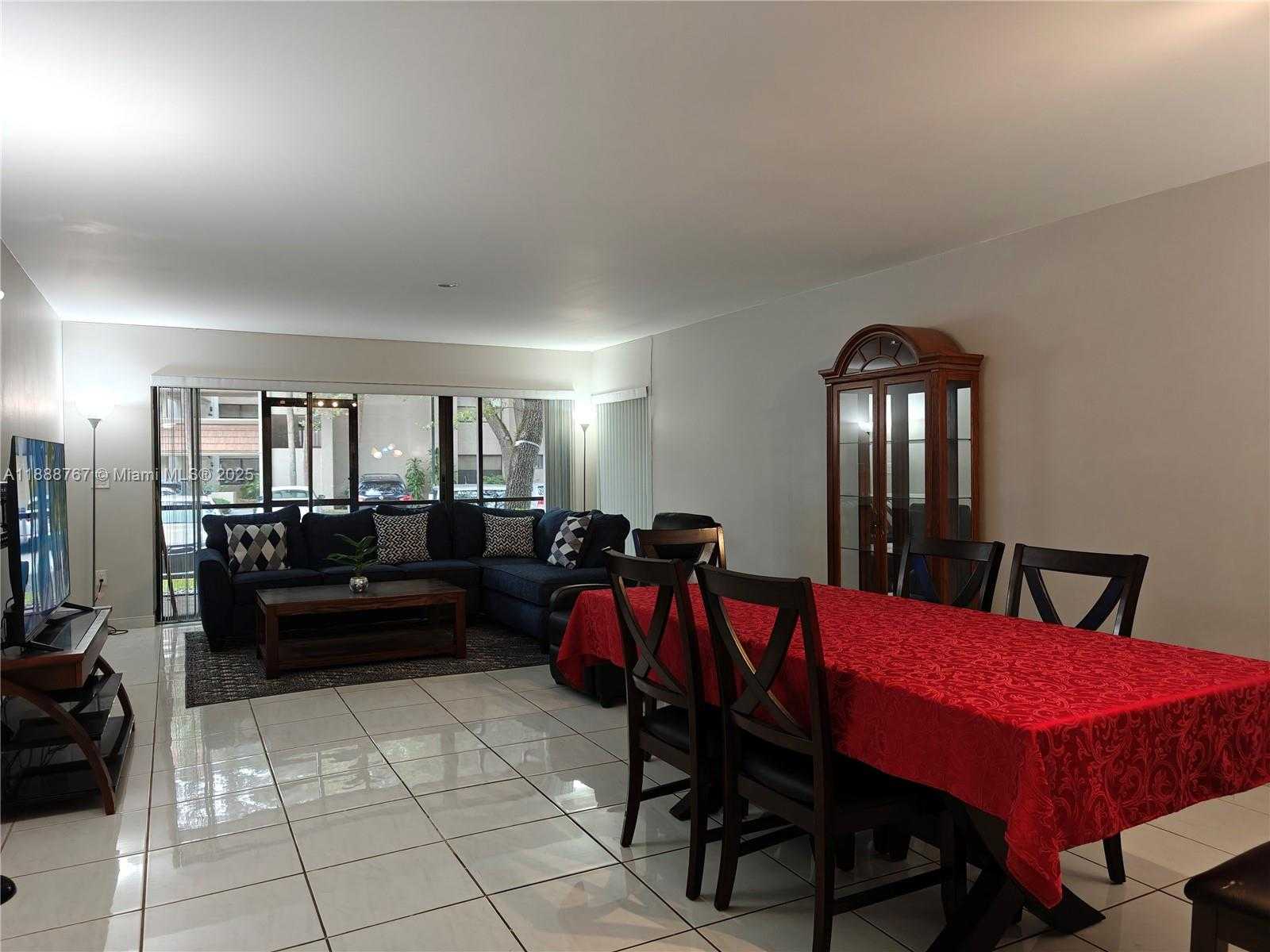 Small Image of 601 IVES DAIRY RD #101-8, Miami Number 16
