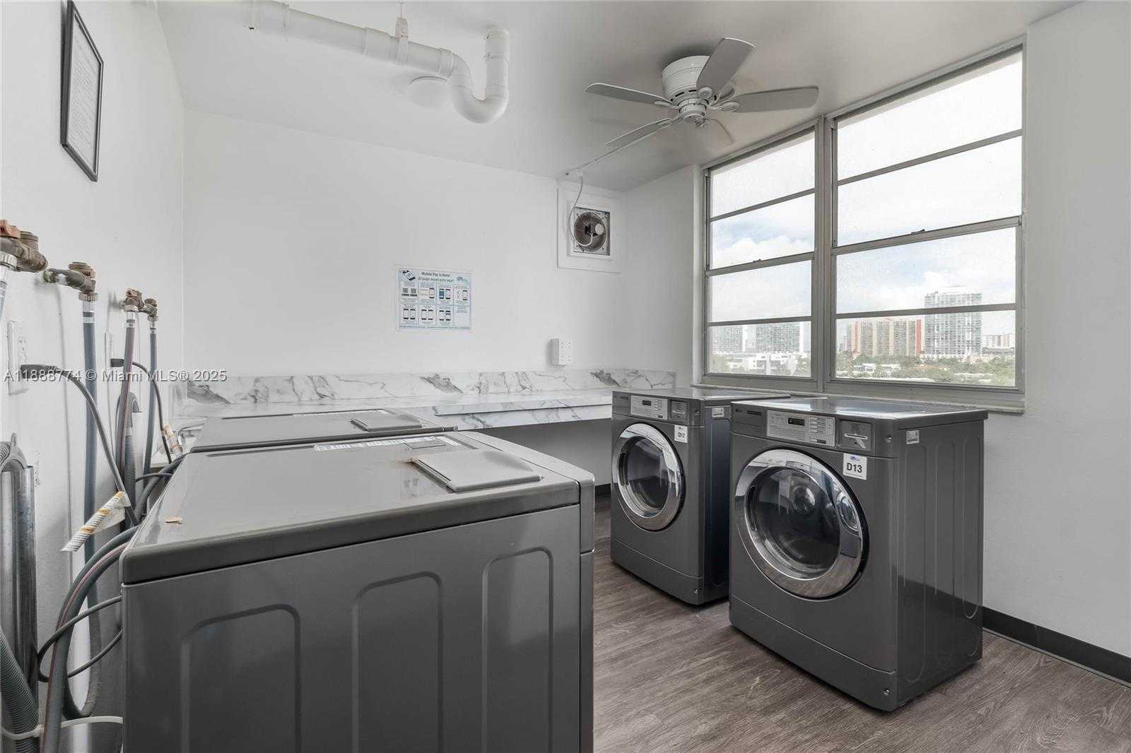 Small Image of 300 BAYVIEW DR #716, Sunny Isles Beach Number 32