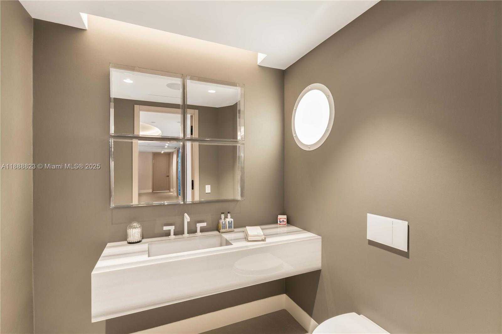 Small Image of 9999 COLLINS AVE #19K, Bal Harbour Number 19