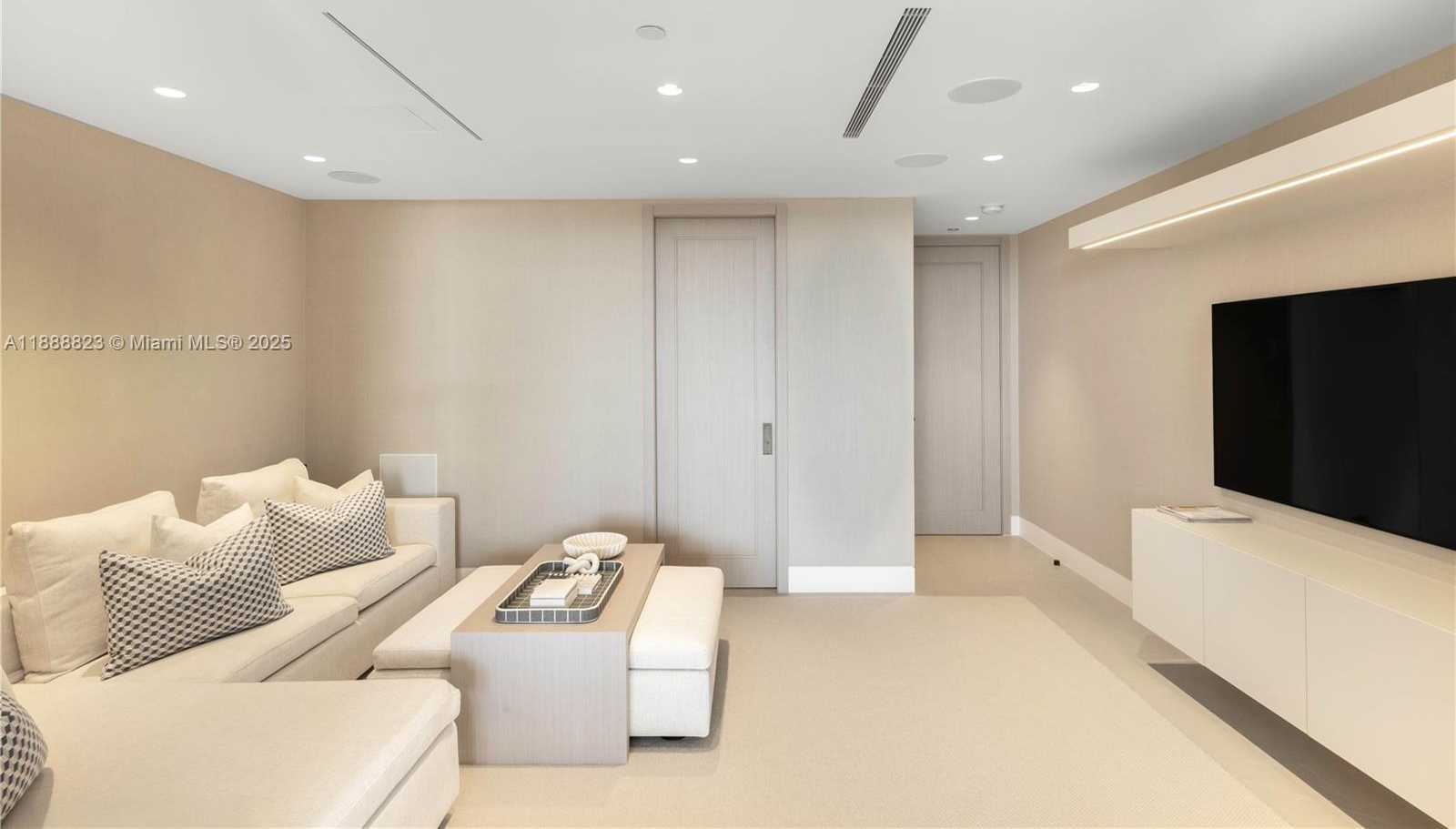 Small Image of 9999 COLLINS AVE #19K, Bal Harbour Number 27