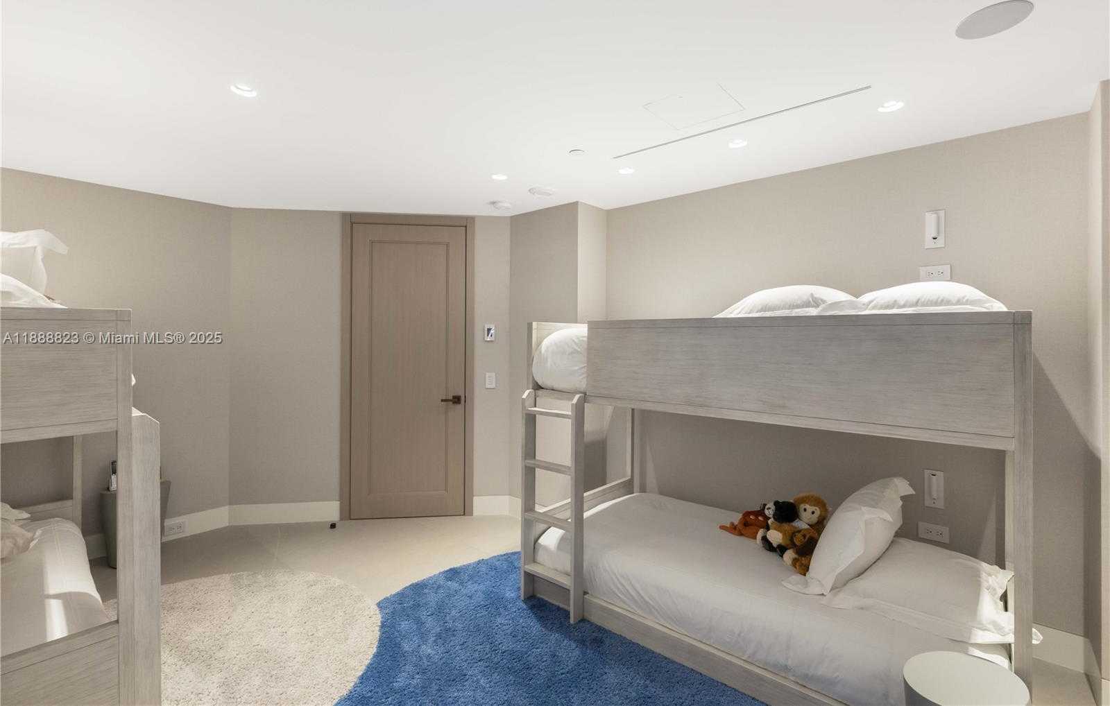 Small Image of 9999 COLLINS AVE #19K, Bal Harbour Number 36