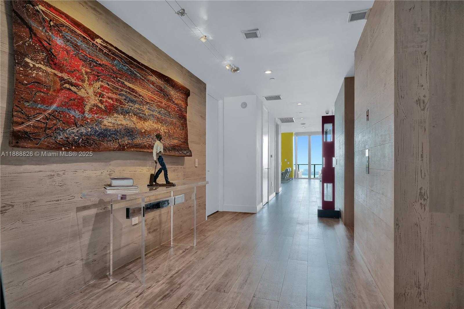Small Image of 1100 BISCAYNE BLVD #PH6302, Miami Number 7