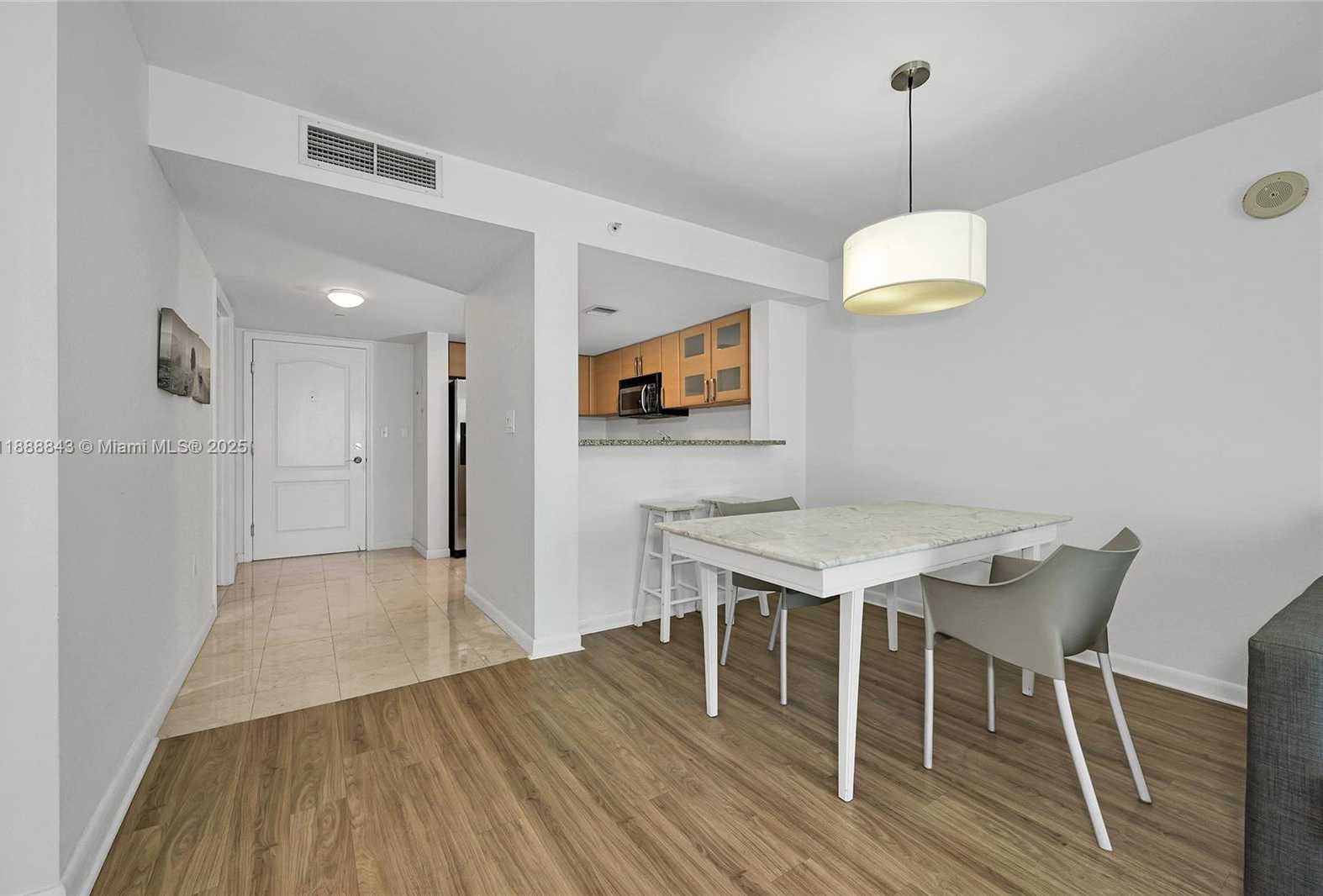 Small Image of 2101 BRICKELL AVENUE #905, Miami Number 11