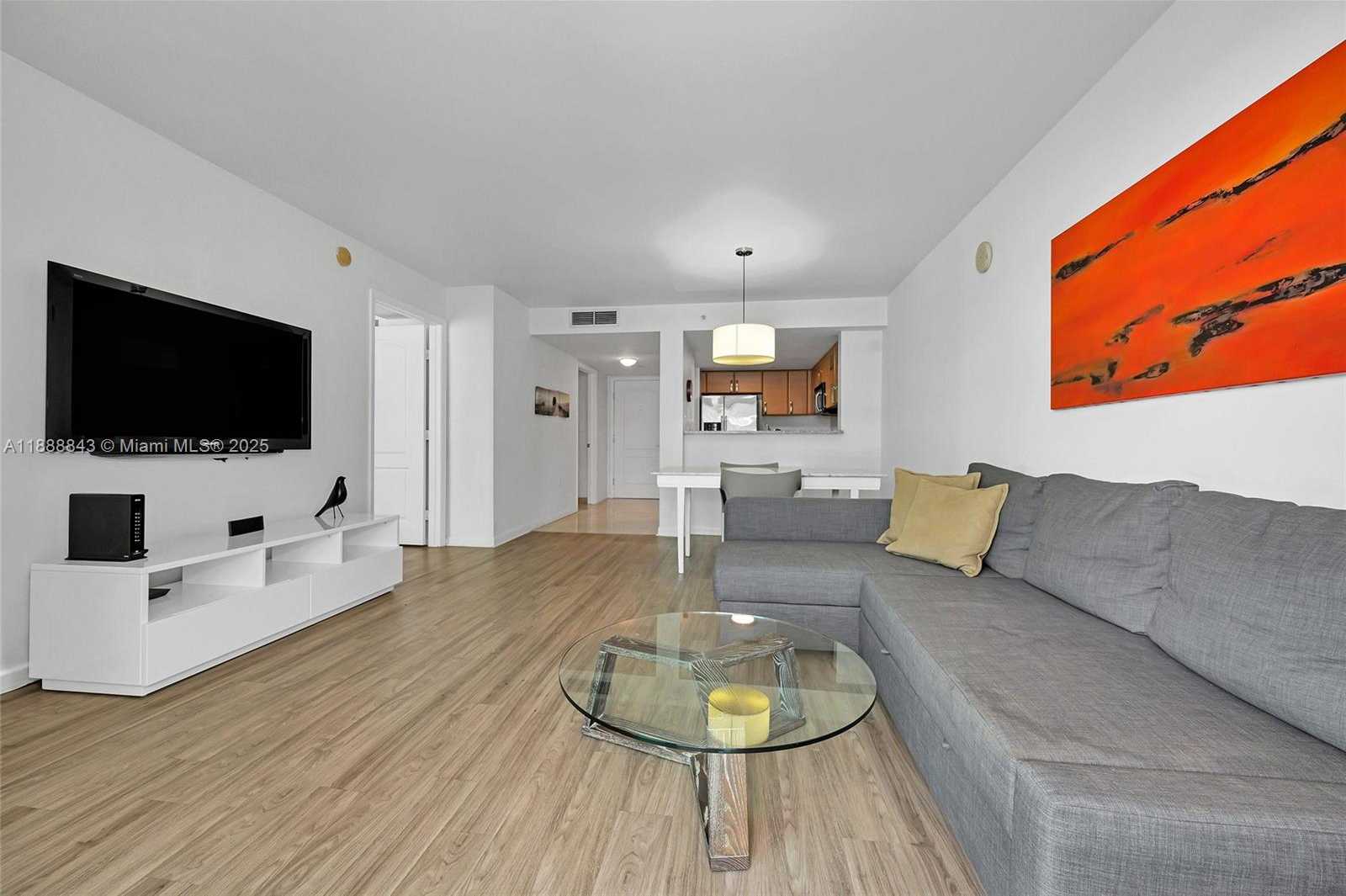 Small Image of 2101 BRICKELL AVENUE #905, Miami Number 12