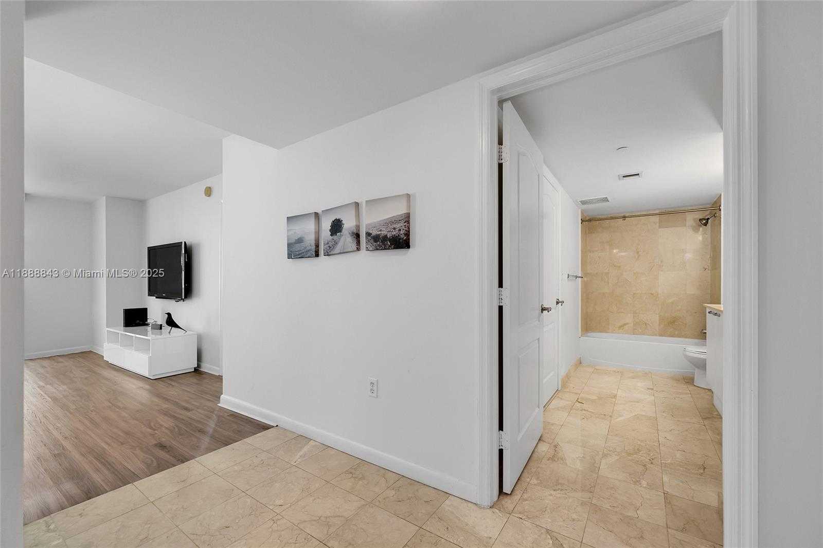 Small Image of 2101 BRICKELL AVENUE #905, Miami Number 13