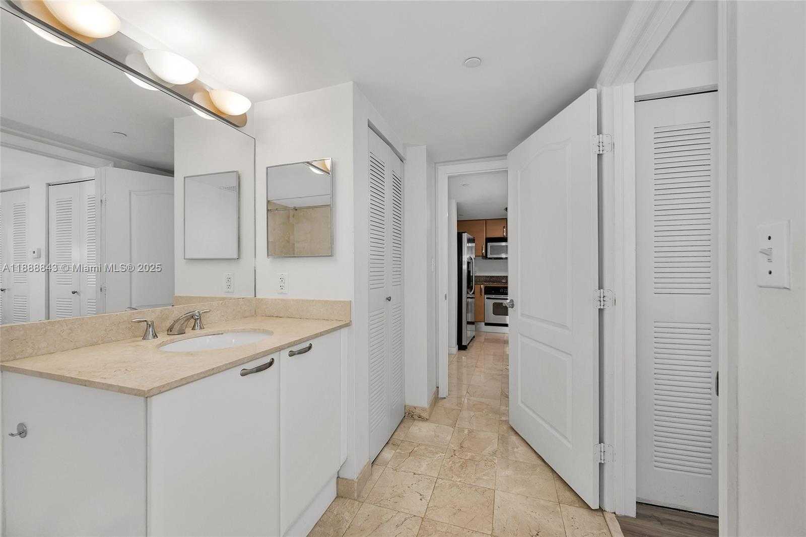 Small Image of 2101 BRICKELL AVENUE #905, Miami Number 15