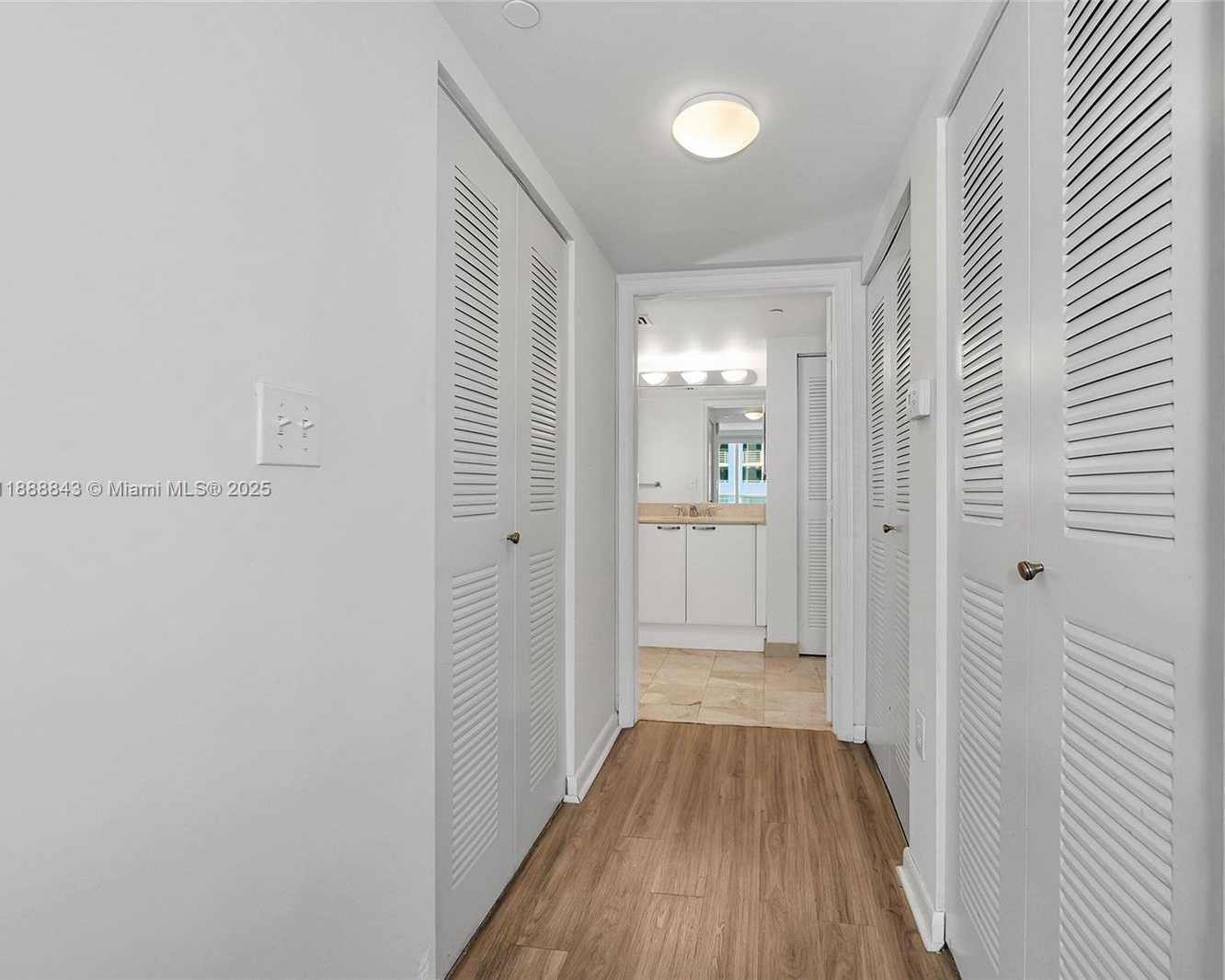 Small Image of 2101 BRICKELL AVENUE #905, Miami Number 16