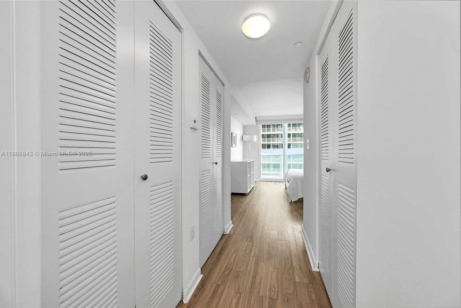 Small Image of 2101 BRICKELL AVENUE #905, Miami Number 18
