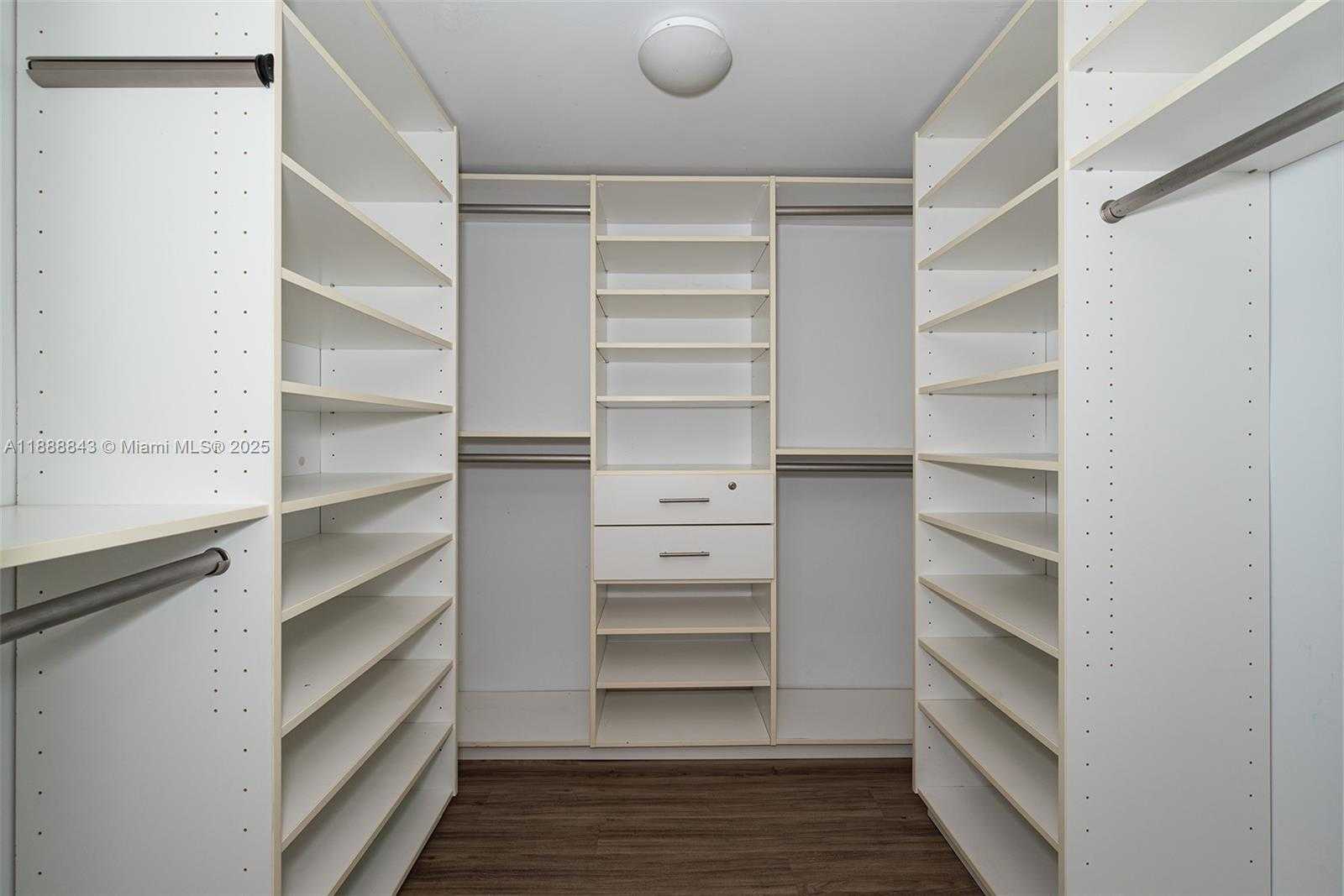 Small Image of 2101 BRICKELL AVENUE #905, Miami Number 19