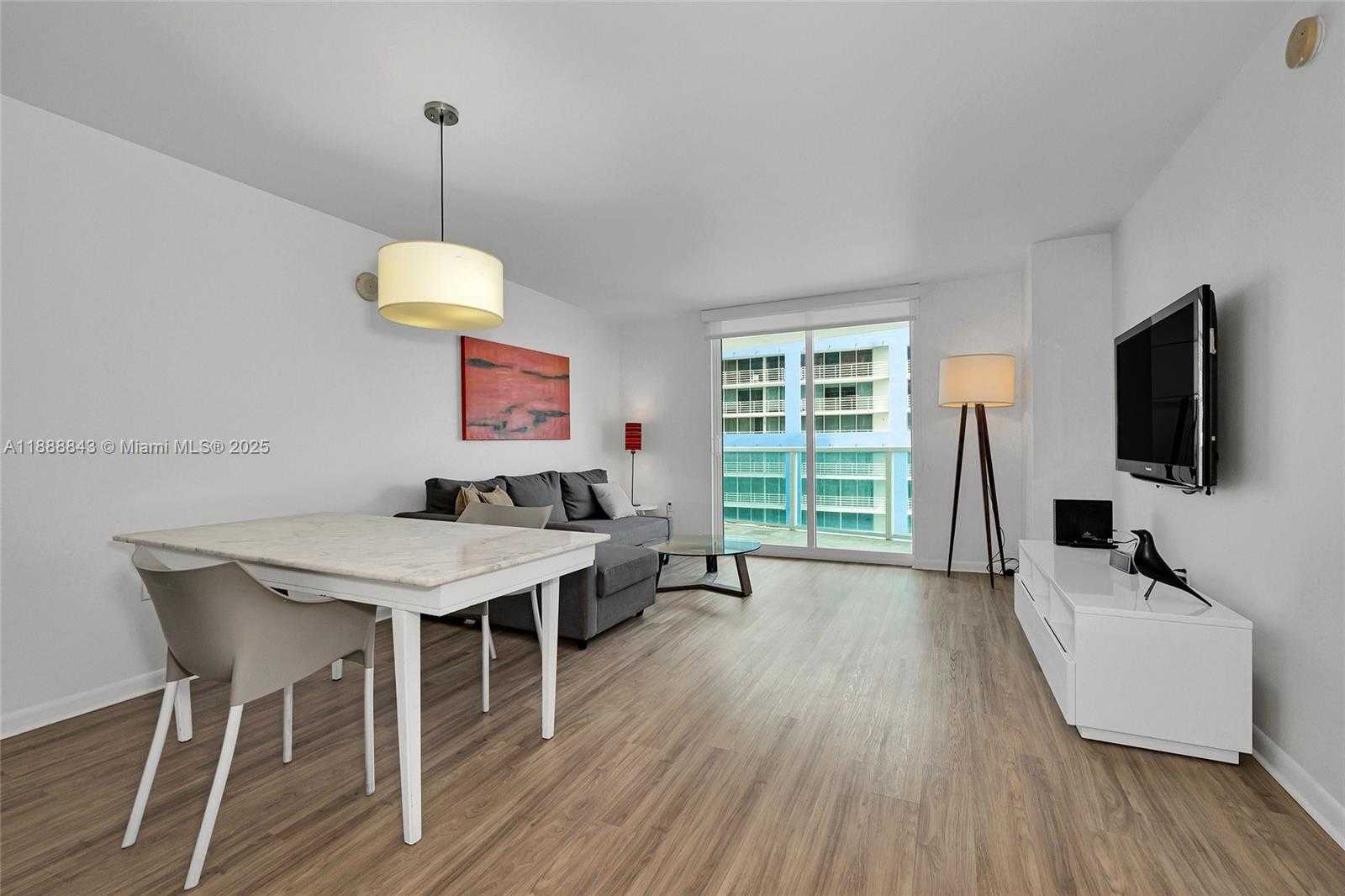 Small Image of 2101 BRICKELL AVENUE #905, Miami Number 5