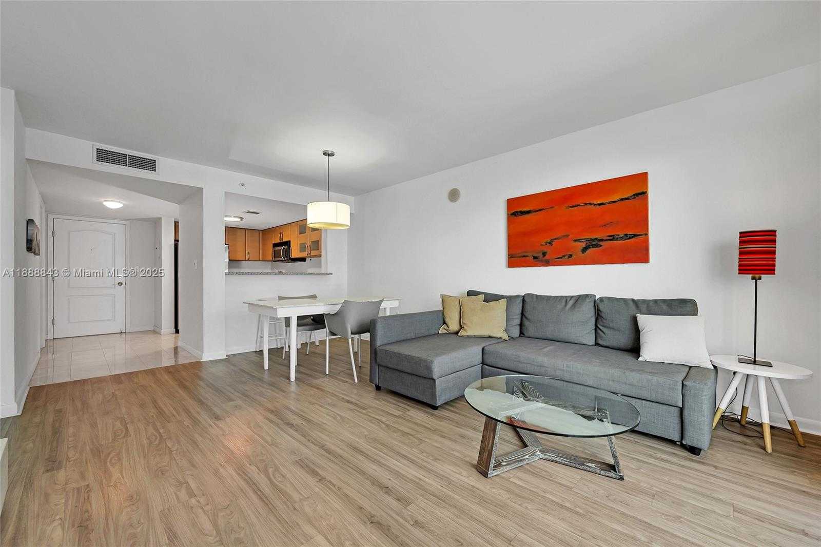 Small Image of 2101 BRICKELL AVENUE #905, Miami Number 6