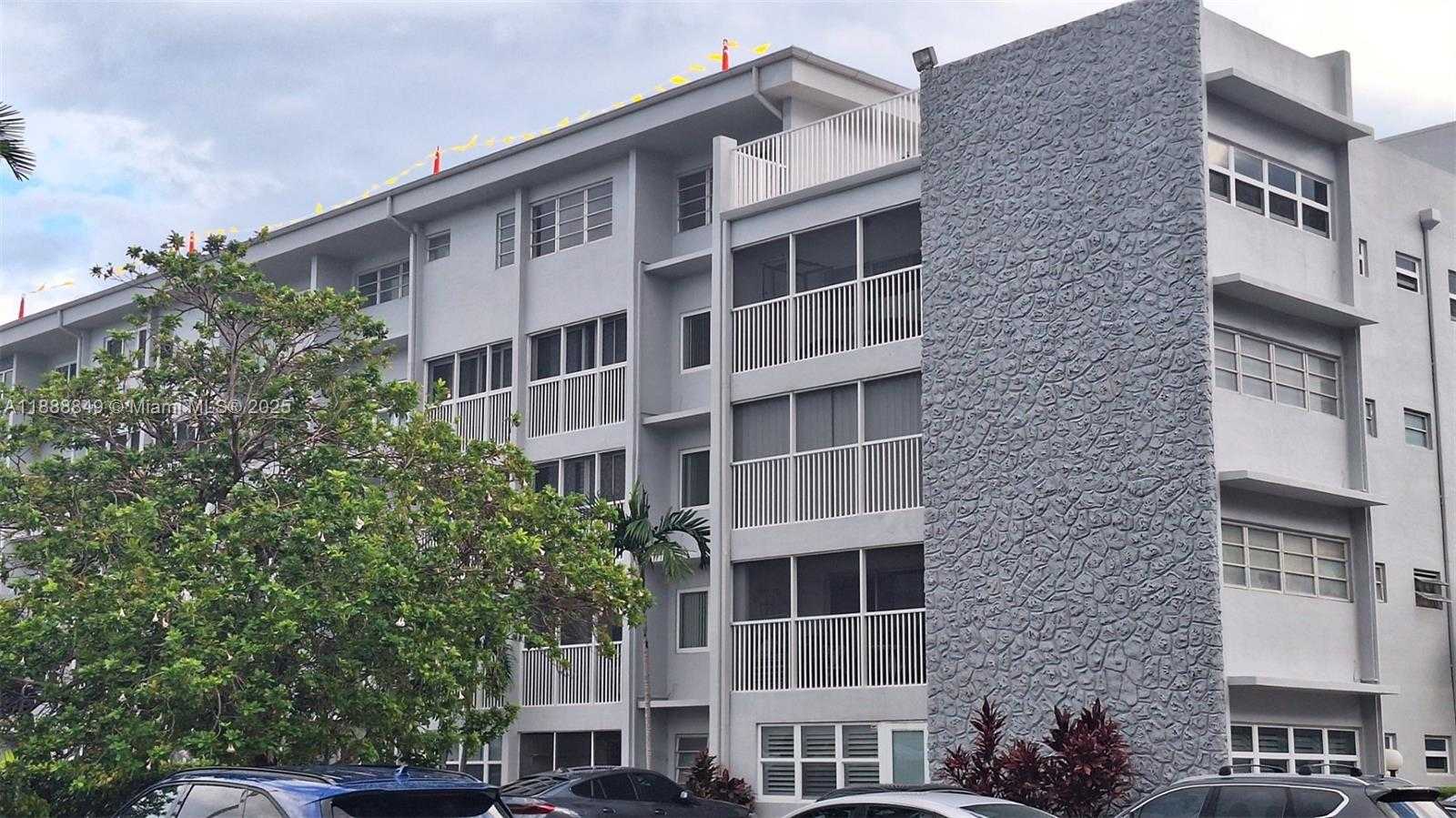 Small Image of 215 SOUTH EAST 3RD AVE #202D, Hallandale Beach Number 2