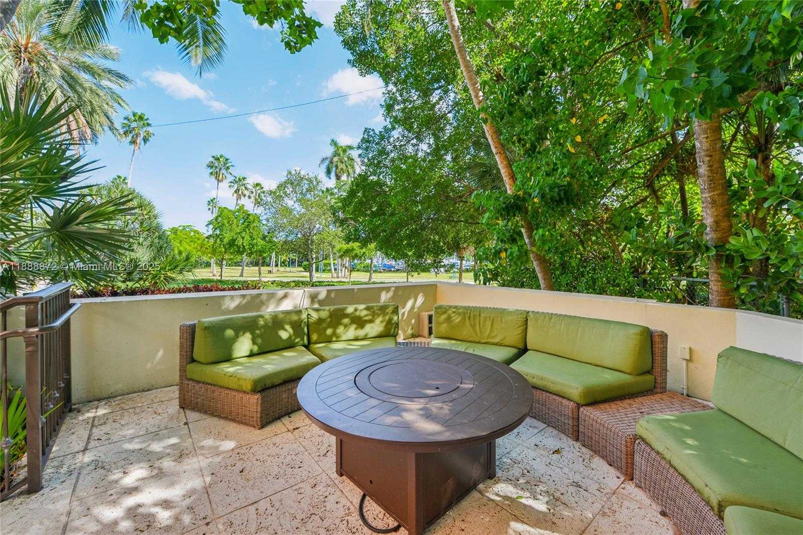 Small Image of 2951 SOUTH BAYSHORE DR #710, Miami Number 21