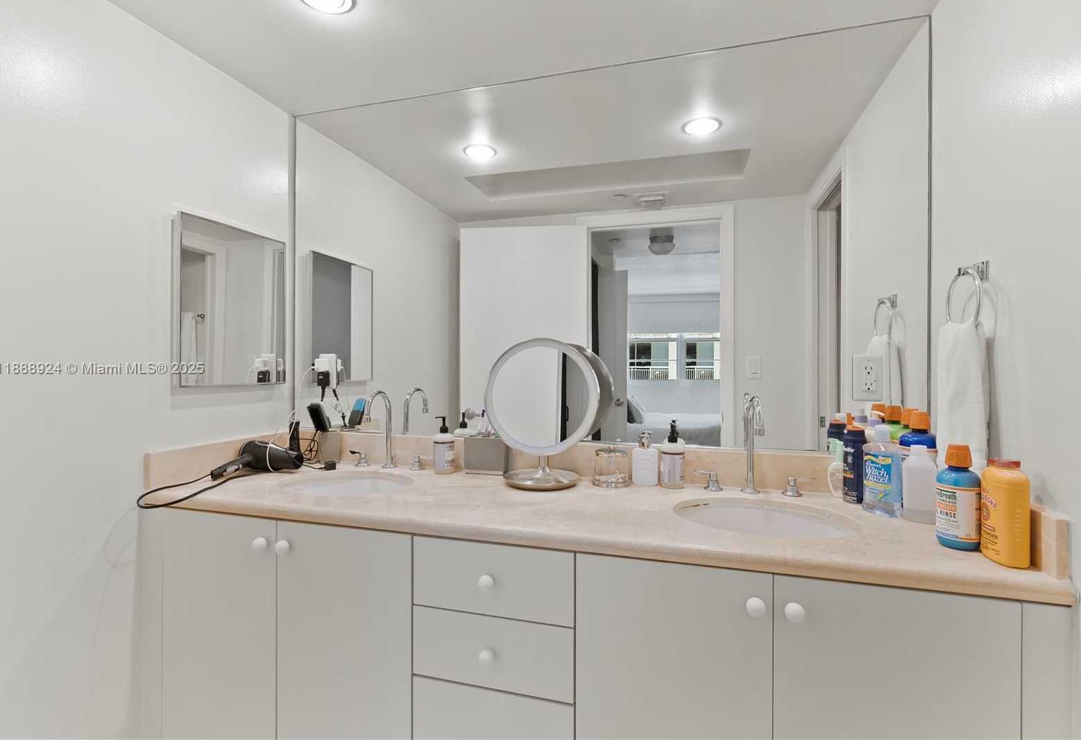 Small Image of 6917 COLLINS AVE #1512, Miami Beach Number 10