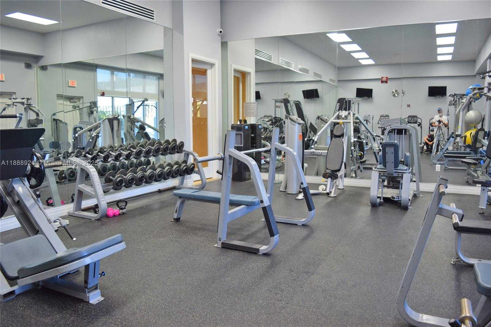 Small Image of 6917 COLLINS AVE #1512, Miami Beach Number 13