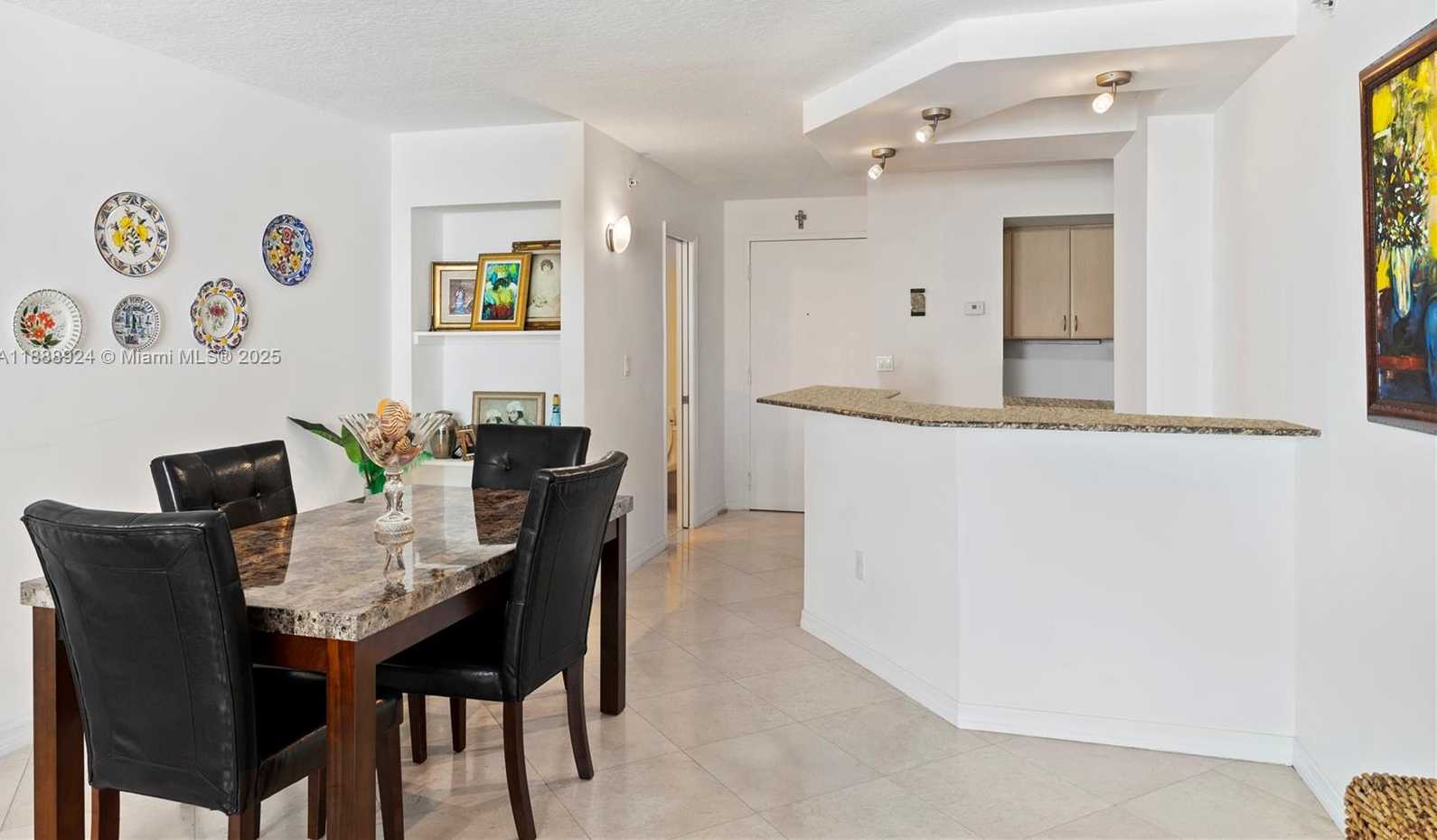 Small Image of 6917 COLLINS AVE #1512, Miami Beach Number 5