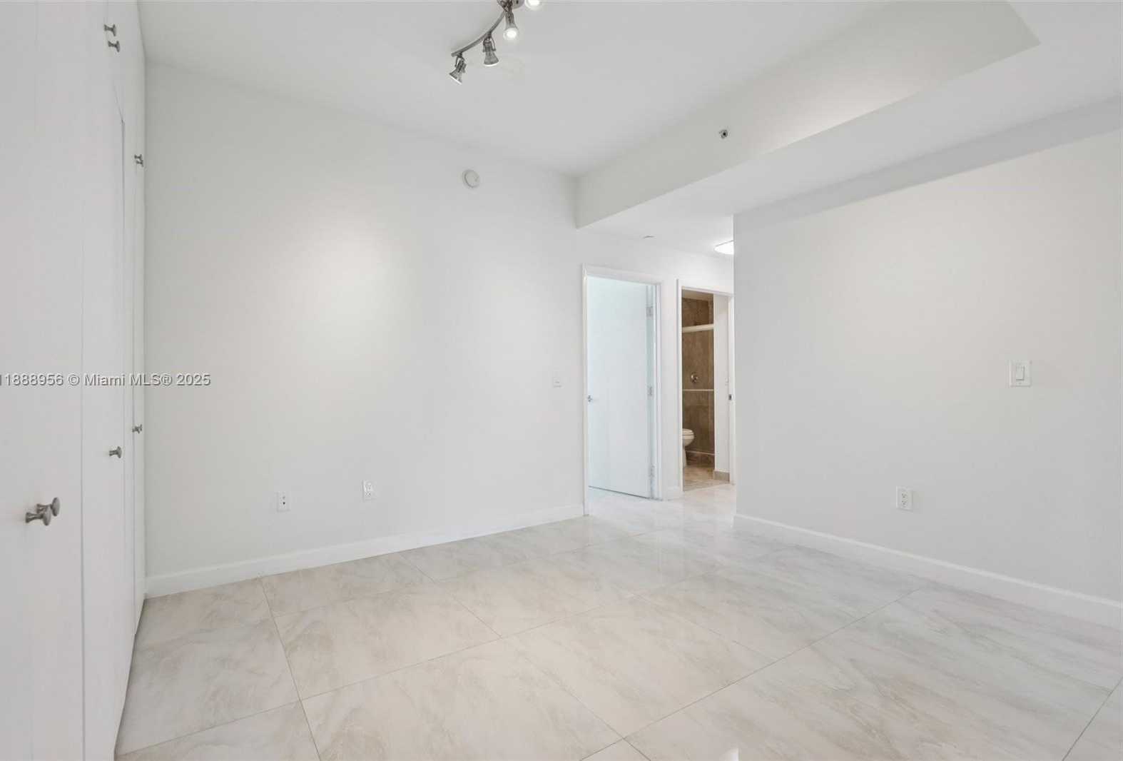Small Image of 3340 NORTH EAST 190TH ST #1101, Aventura Number 23