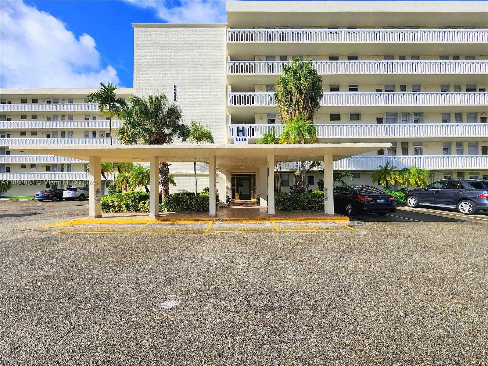 Small Image of 2855 LEONARD DR #H205, Aventura Number 11